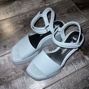 Gorgeous Grey/Blue GB Modern Wedge Sandals Square Toe